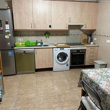 Vivienda Compartida Con Ambiente Familiar Apartment Sesena Ngoại thất bức ảnh