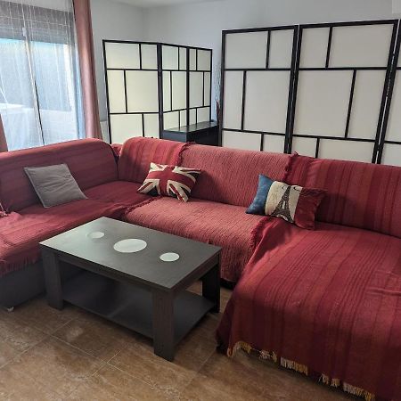 Vivienda Compartida Con Ambiente Familiar Apartment Sesena Ngoại thất bức ảnh