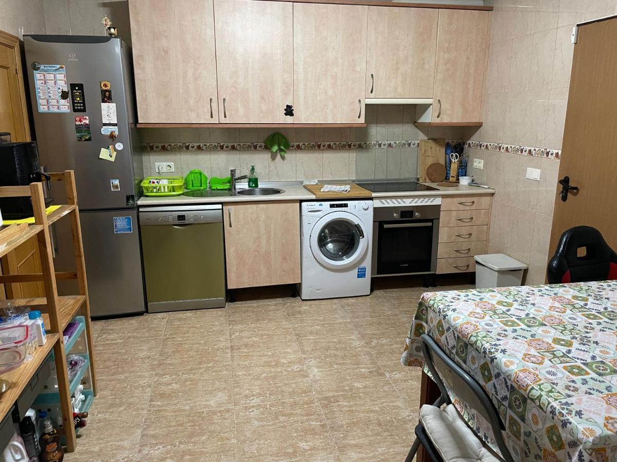 Vivienda Compartida Con Ambiente Familiar Apartment Sesena Ngoại thất bức ảnh