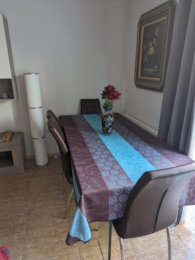 Vivienda Compartida Con Ambiente Familiar Apartment Sesena Ngoại thất bức ảnh