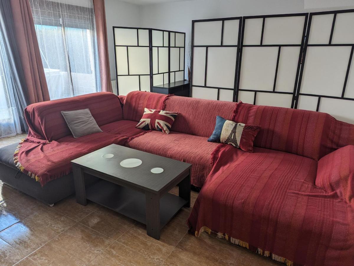 Vivienda Compartida Con Ambiente Familiar Apartment Sesena Ngoại thất bức ảnh