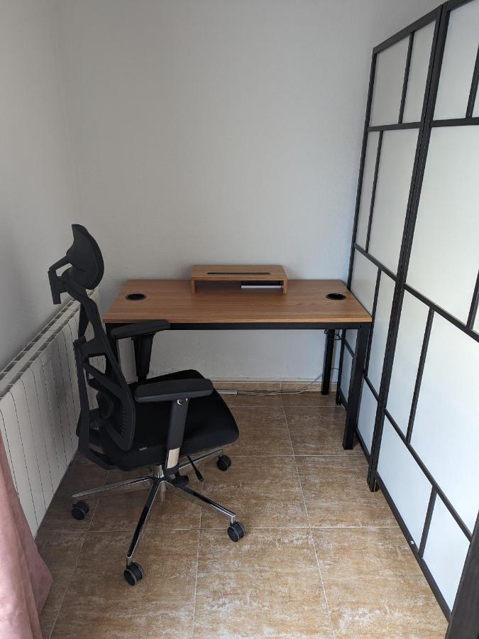 Vivienda Compartida Con Ambiente Familiar Apartment Sesena Ngoại thất bức ảnh